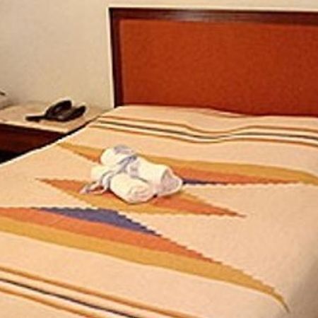 Hotel Colonial 孔戈尼亚斯 客房 照片