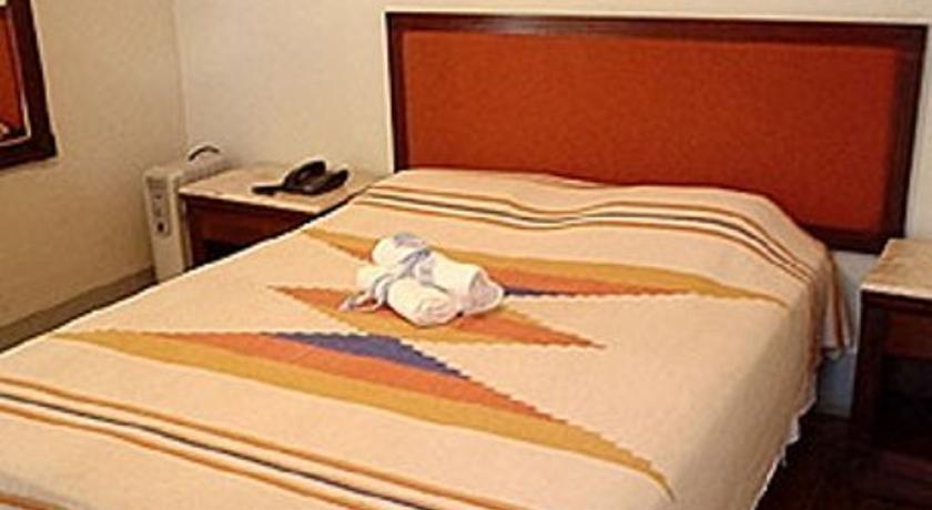 Hotel Colonial 孔戈尼亚斯 客房 照片
